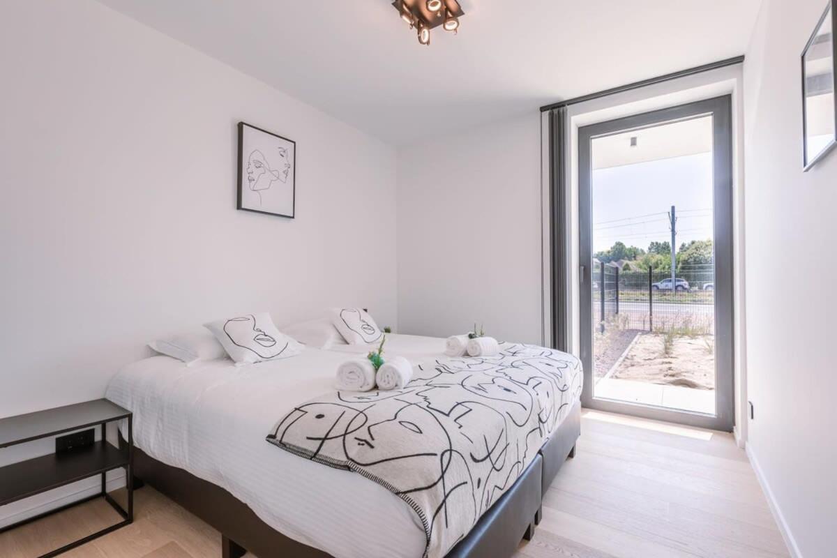 Huswell - Beautiful & Ultramodern In Oostduinkerke *